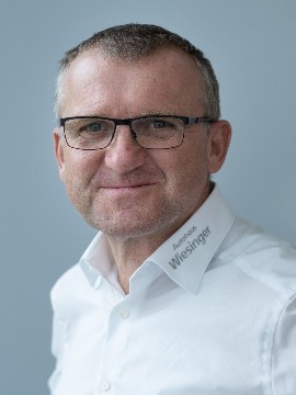 Reinhard Stacher